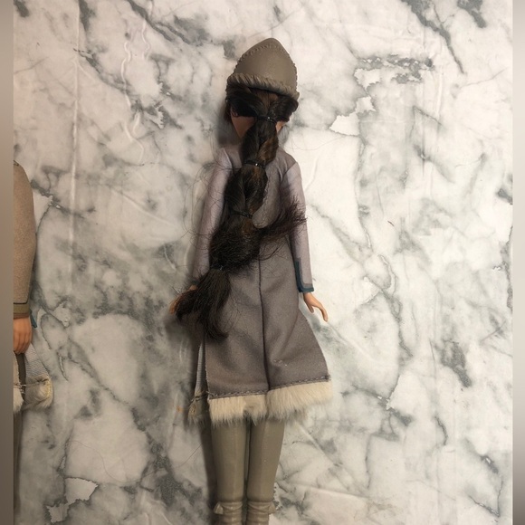 Disney Frozen 2 Forest Expedition Ryder & Honeymaren dolls 11" Hasbro 2018 - Picture 7 of 7